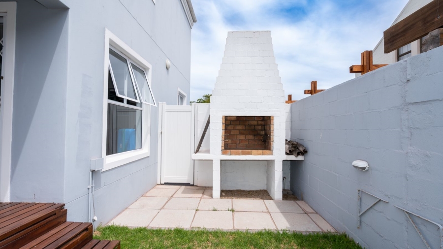6 Bedroom Property for Sale in Country Club Western Cape